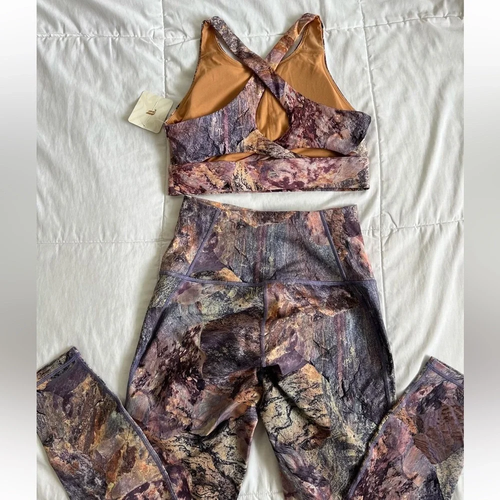 Fabletics Set - Picture 2 of 2